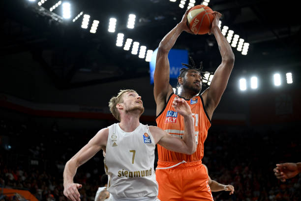 推向新的高 推向新的高