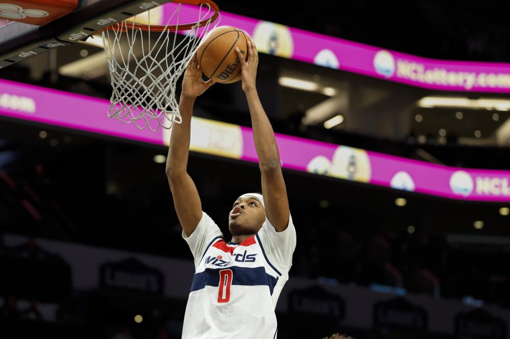 布克出战成 布克出战成